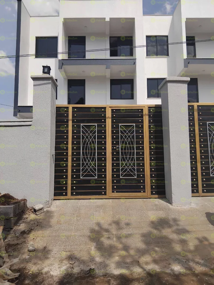 175 ካሬ የሚሸጥ ቤት በአዲሱ ገበያ