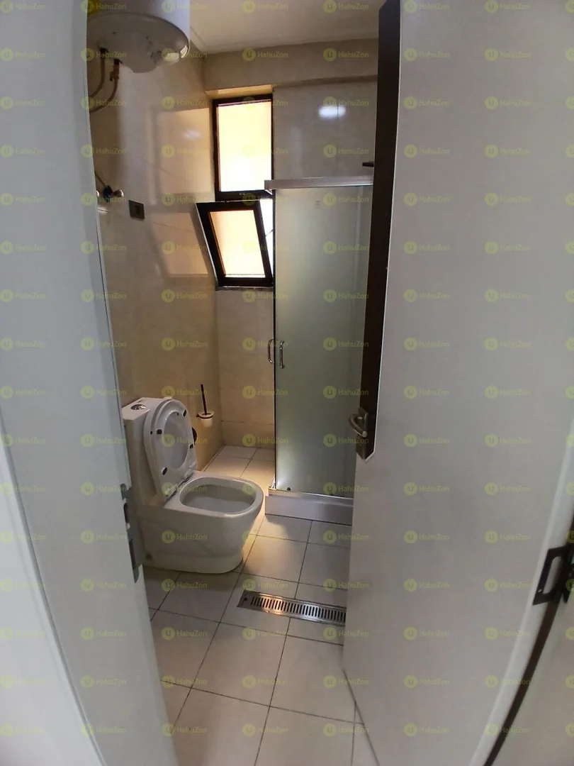 170 ካሬ የሚሸጥ G+2 ቤት በመገናኛ ሴንቸሪ ሞል