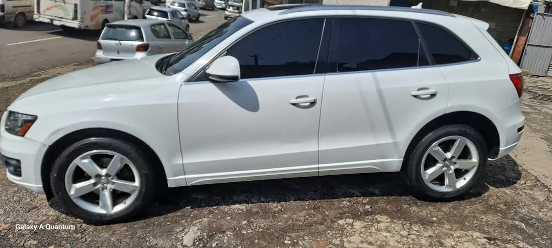 2011 Model-Audi Qs Premium