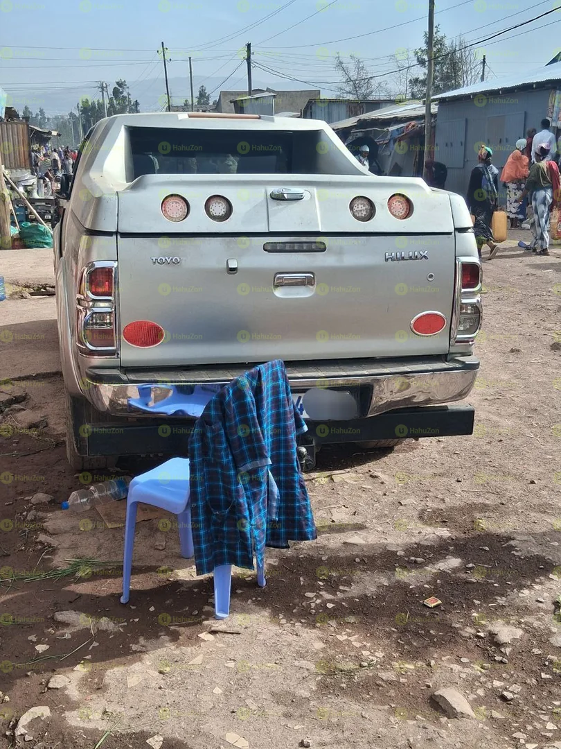 2013 Model-Toyota Extra Cap