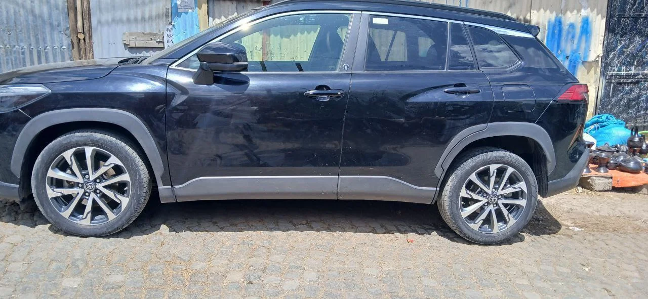 2022 Model-Toyota Cross