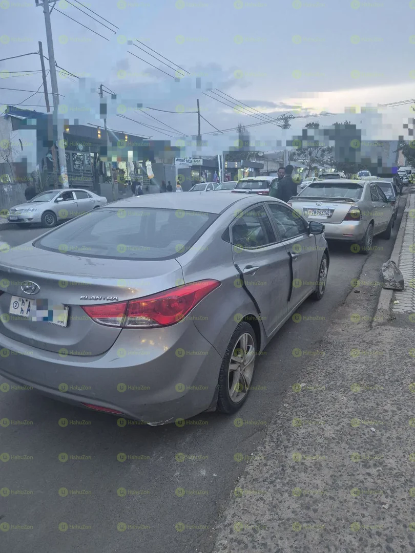 2012 Model-Hyundai Elentra