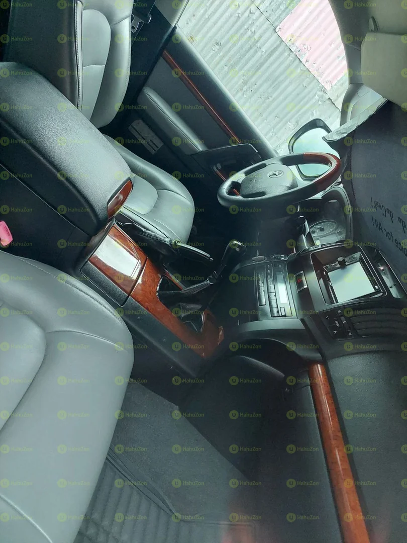 2011 Model-Toyota Landcruiser