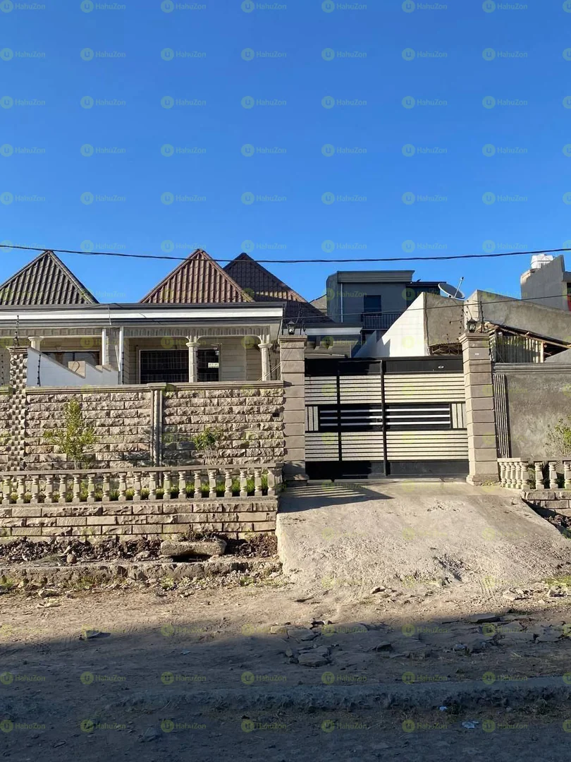 250 የሚሸጥ ዘመናዊ ቪላ ቤት በሰሚት