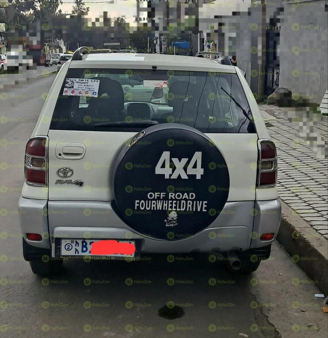 2004 Model-Toyota Rav4