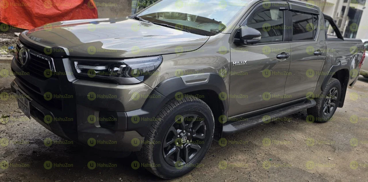 2022 Model-Toyota Hilux Invisible Double cap