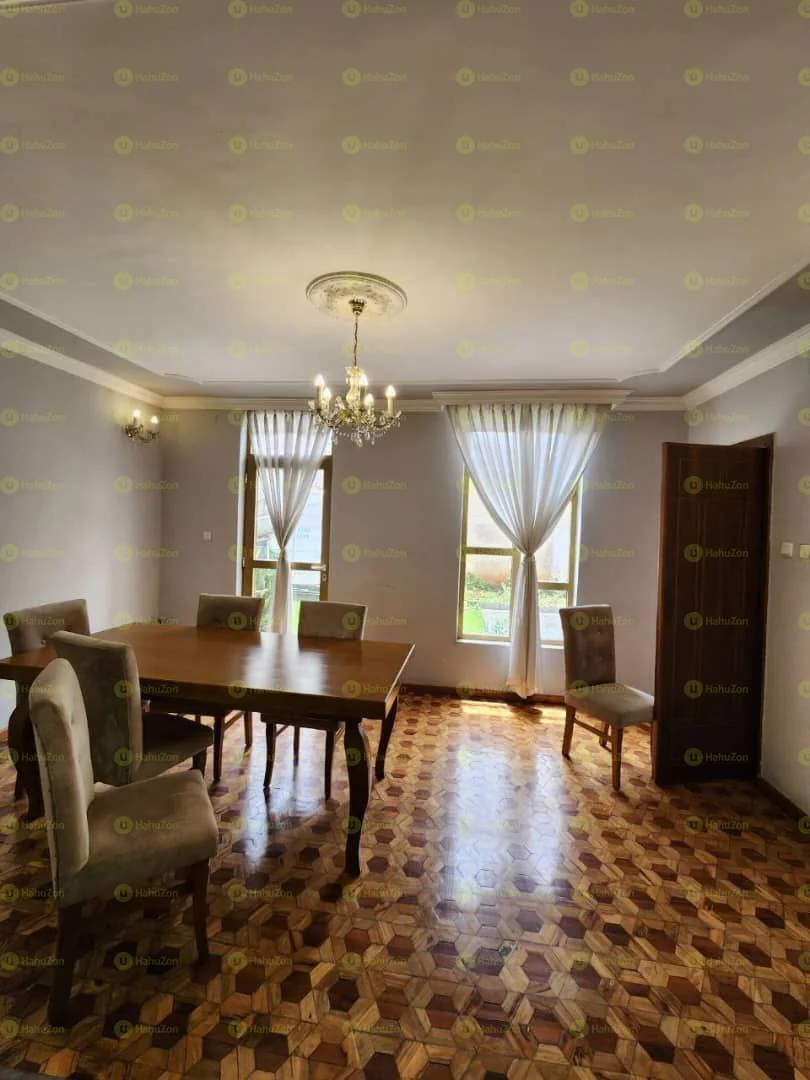 500 ካሬ የሚሸጥ G+1ቤት በCMC