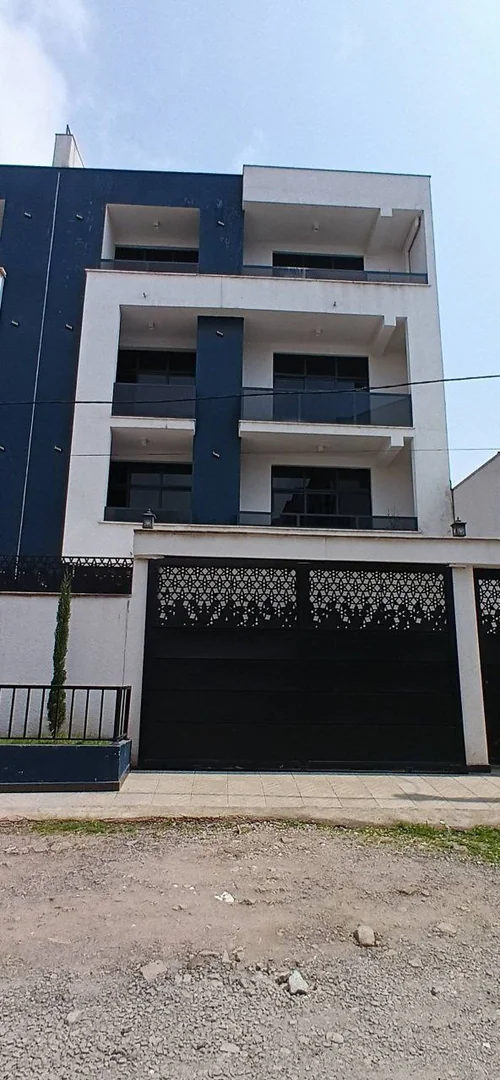 250 ካሬ የሚሸጥ ቤት በአያት