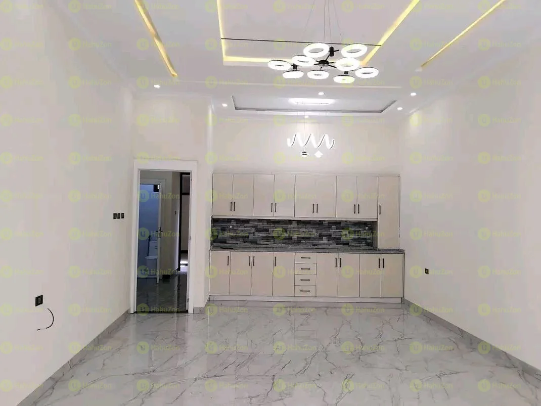 250 የሚሸጥ ዘመናዊ ቪላ ቤት በሰሚት