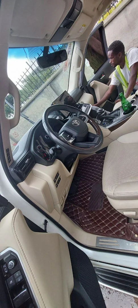 2022 Model-Toyota Land Cruiser V6 VX.R