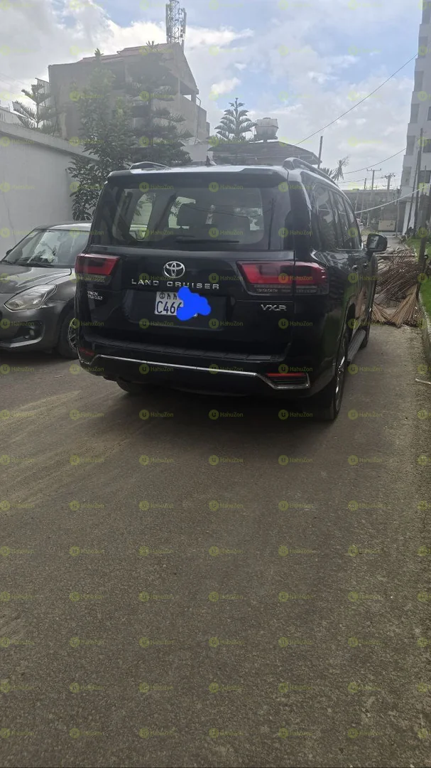 2023 Model-Toyota Land Cruiser V6 VX.R