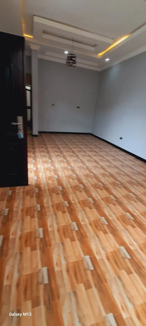 150 ካሬ የሚሸጥ ቤት በአያት