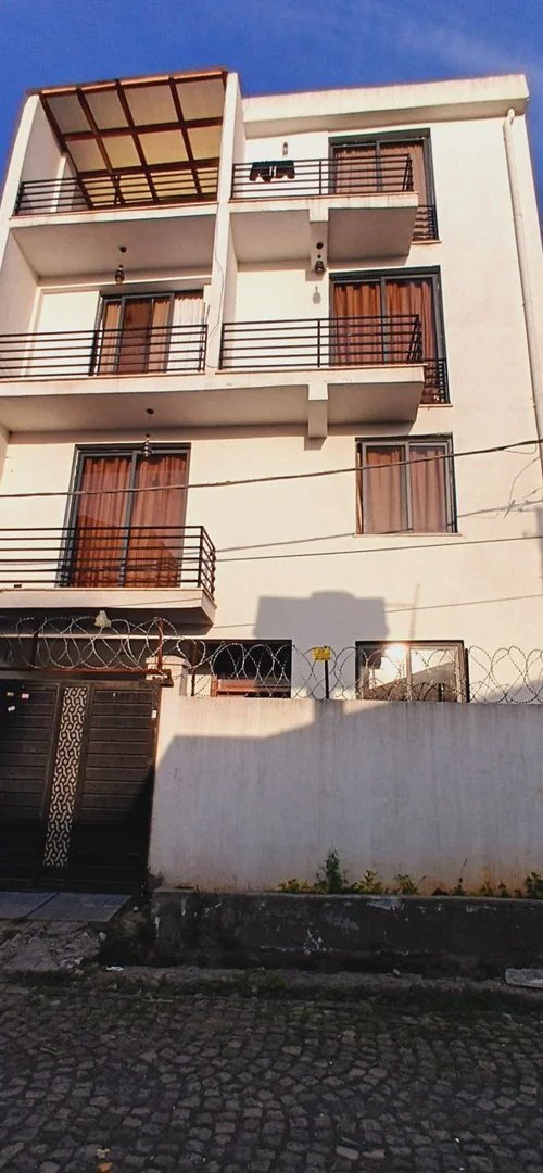 75 ካሬ የሚሸጥ ዘመናዊ G+3 ቤት በአያት