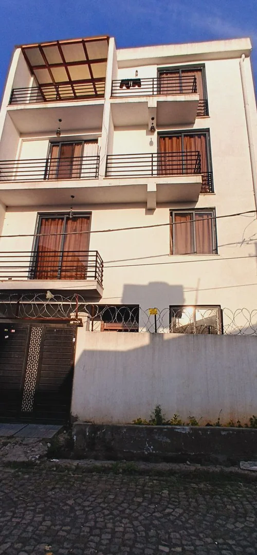 75 ካሬ የሚሸጥ ዘመናዊ G+3 ቤት በአያት