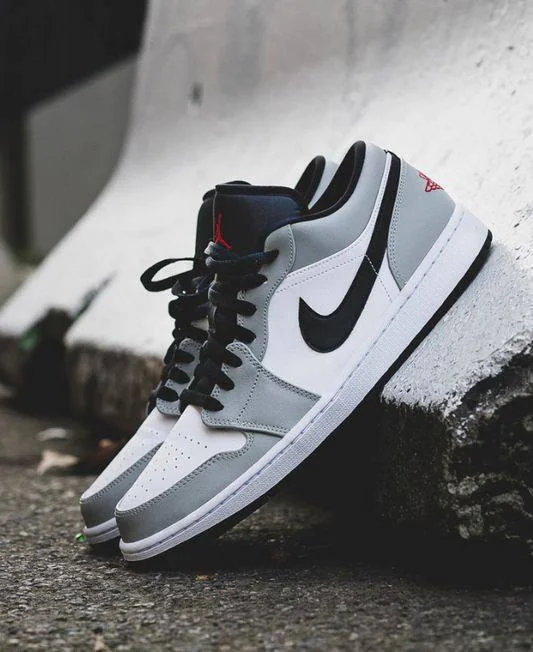 Jordan 1 Low Light Smoked Men's Shoes