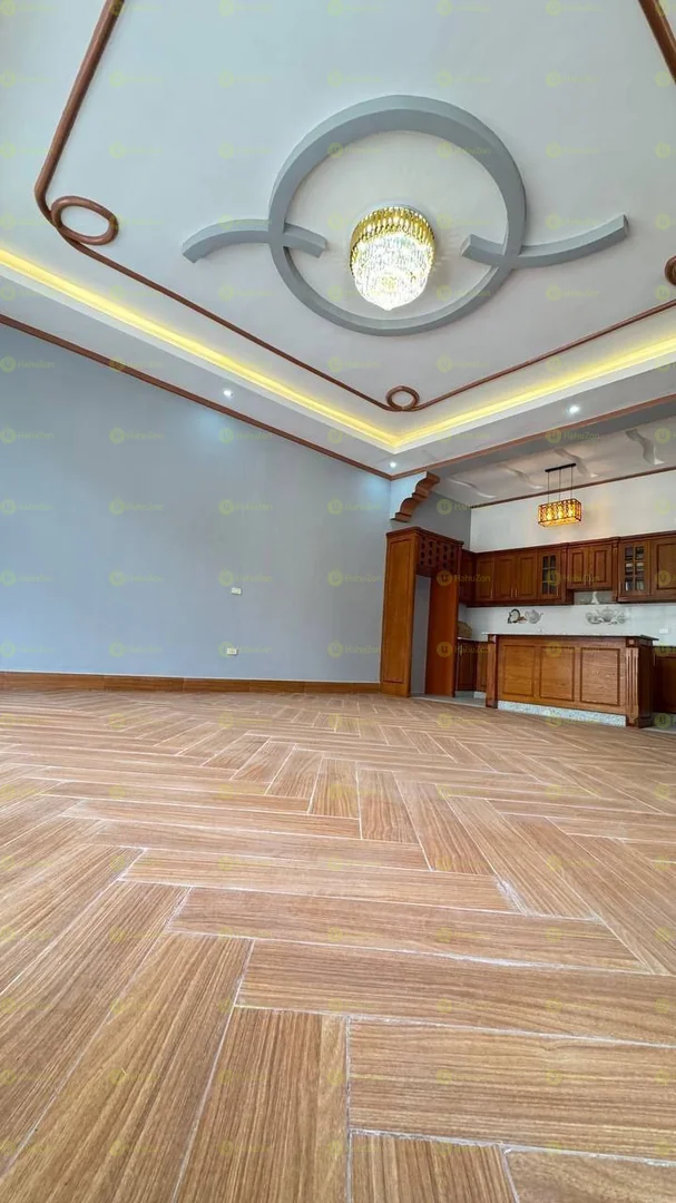 300 ካሬ የሚሸጥ ዘመናዊ ቪላ ቤት በሰሚት