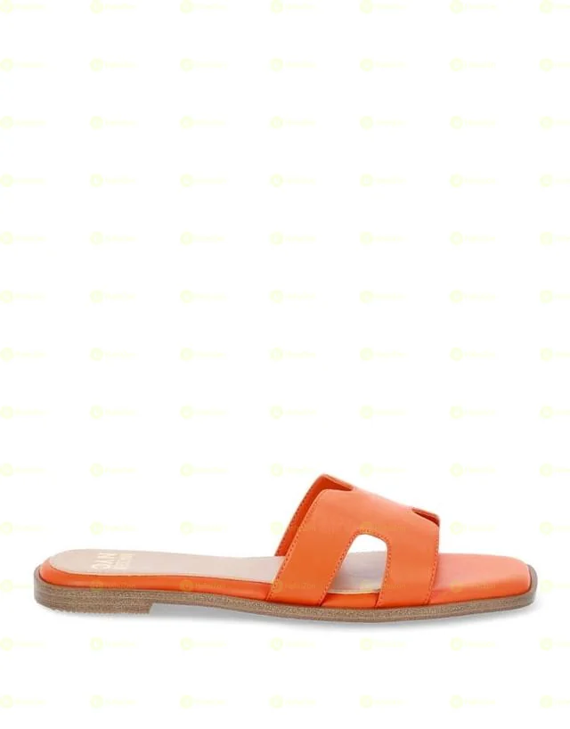 Madden NYC Women's Classic Flat Slide Sandal