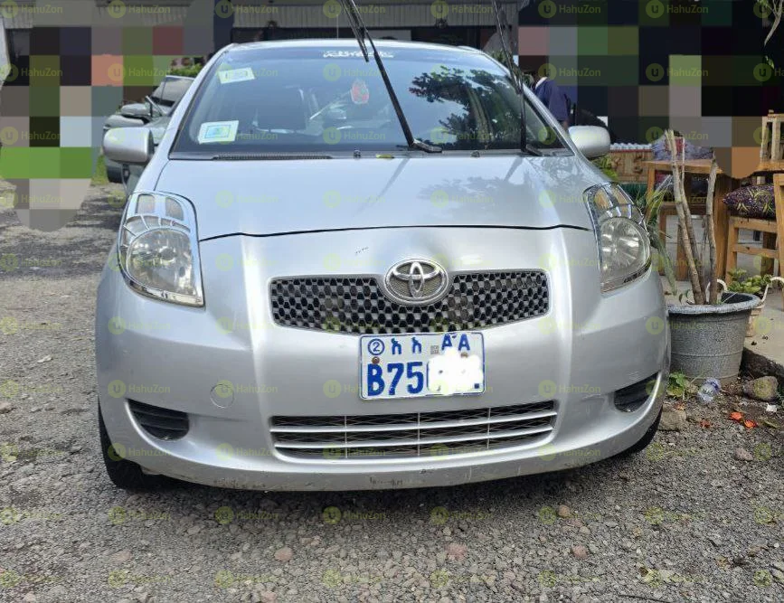 2008 Model-Toyota Yaris Compact
