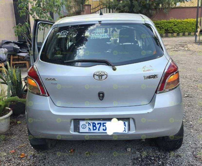 2008 Model-Toyota Yaris Compact