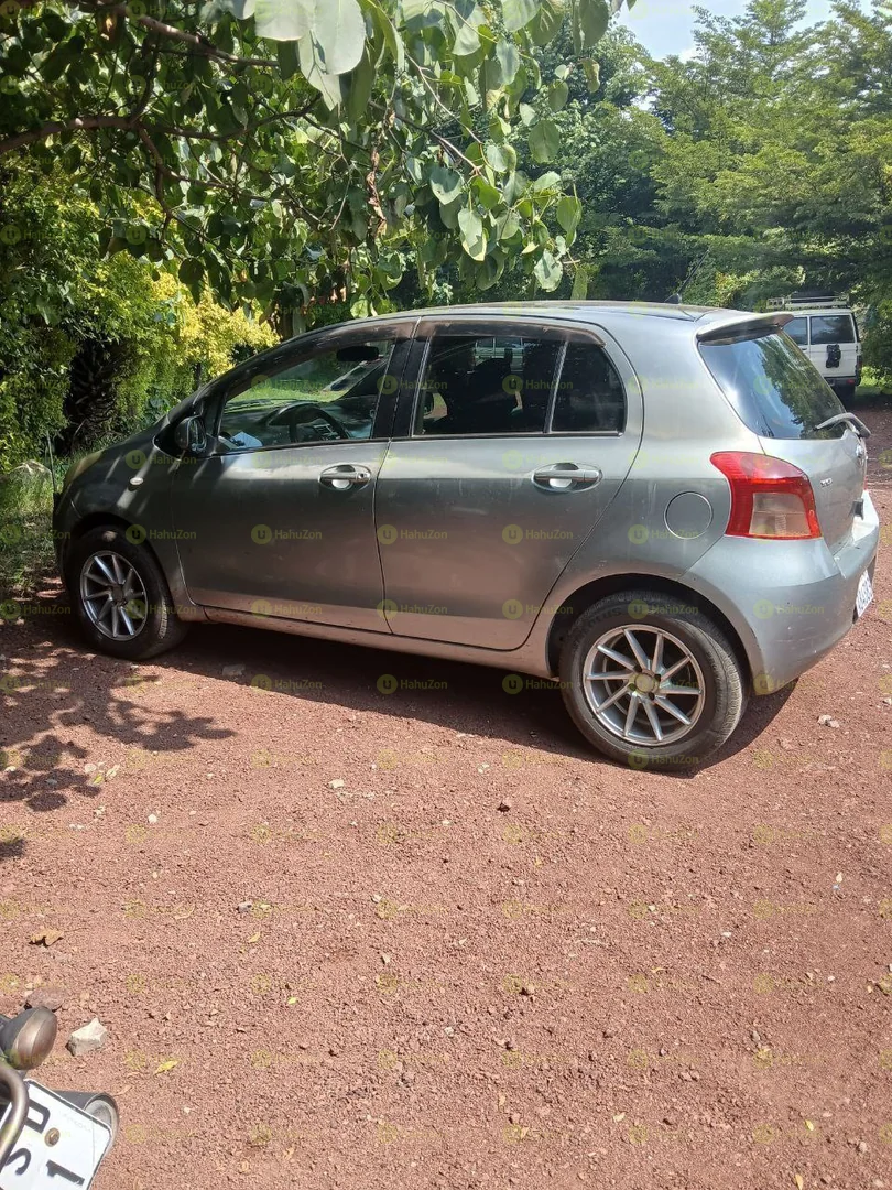 2007 Model-Toyota Yaris Compact