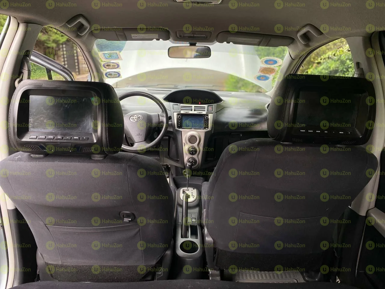 2010 Model-Toyota Yaris Compact