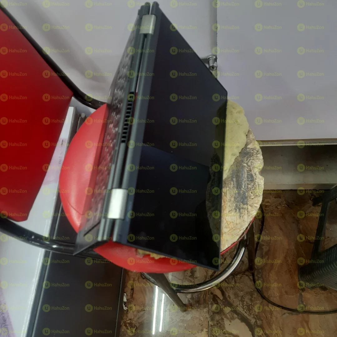 Lenovo Yoga 380 Core i7 8th Generation