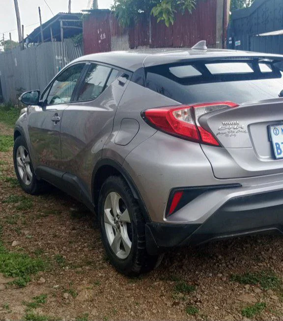 2017 Model-Toyota Ch-r