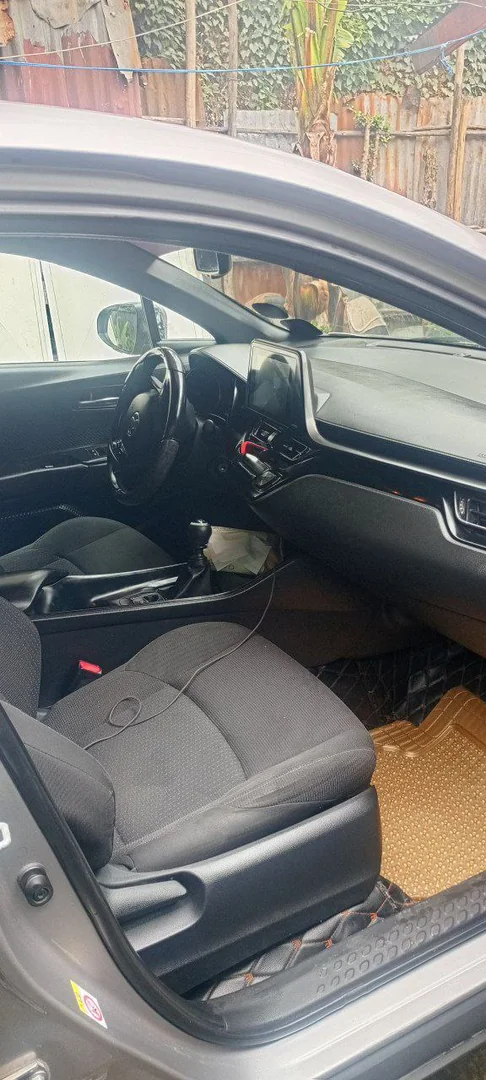 2017 Model-Toyota Ch-r