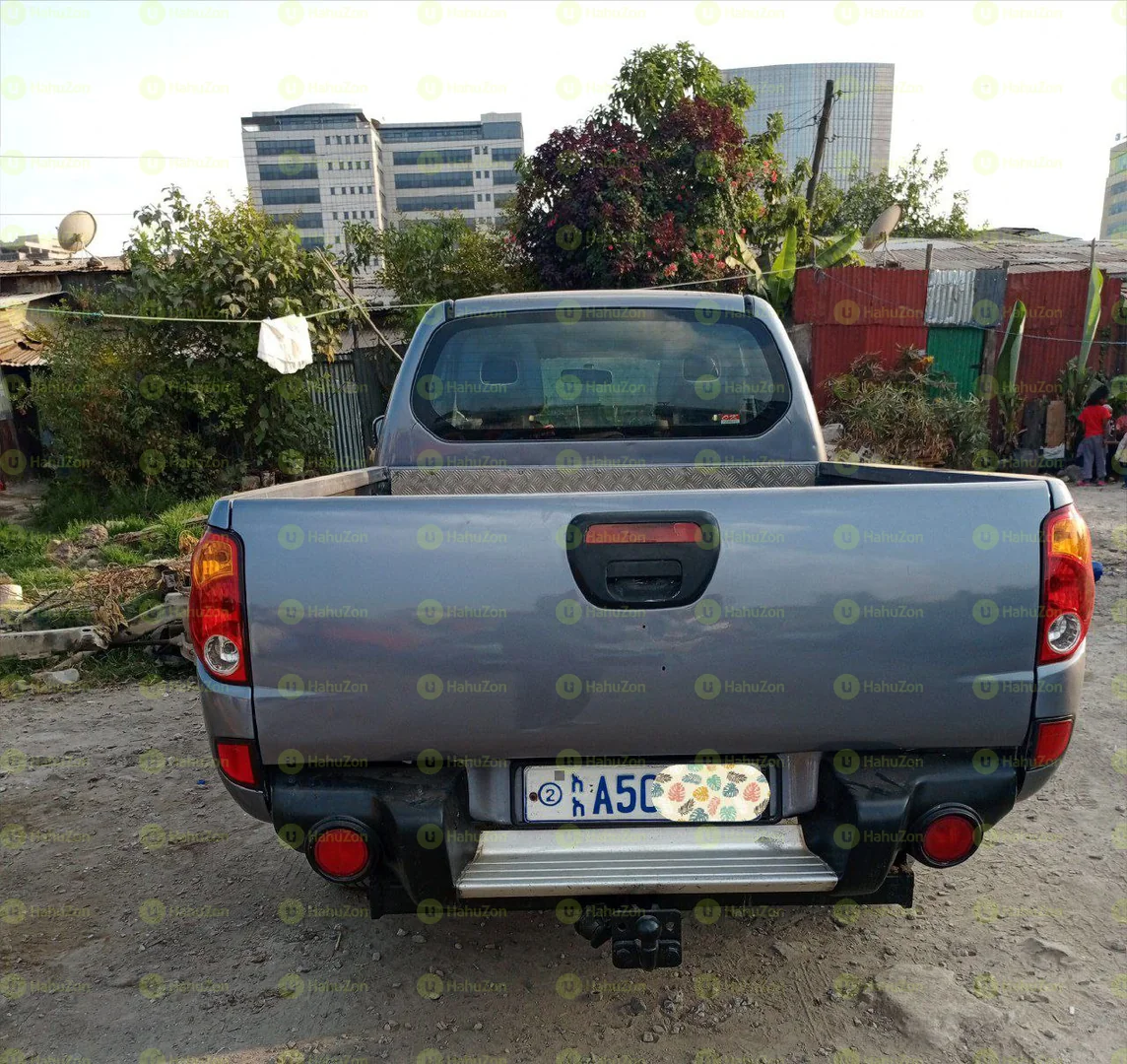 2009 Model-Mitsubishi L200