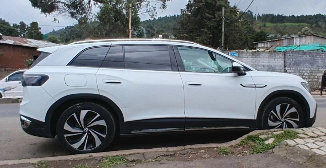 2022 Model-Volkswagen Id.6 Crozz Pro