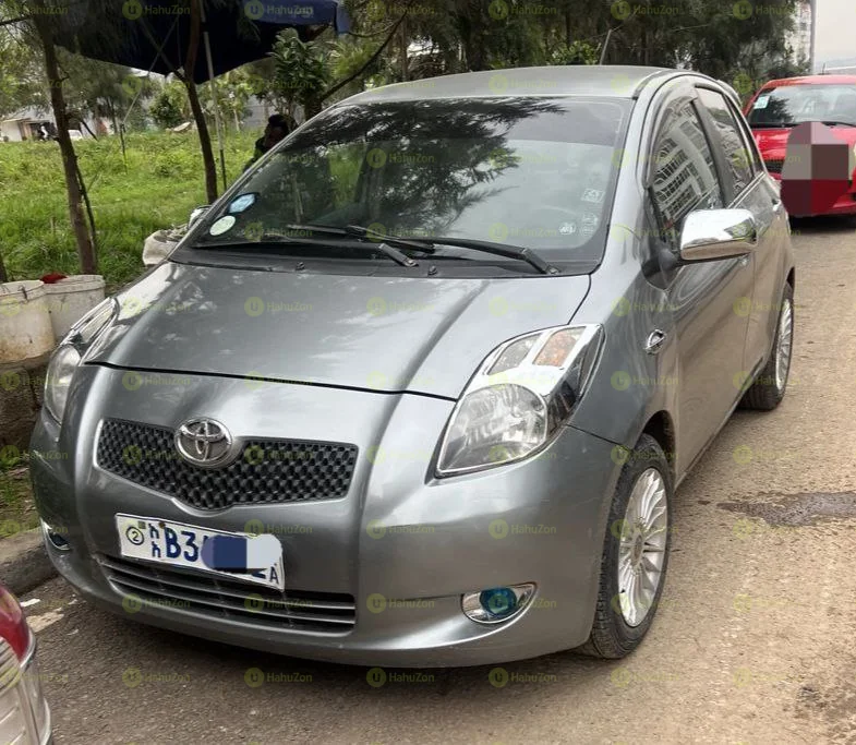 2007 Model-Toyota Yaris Compact