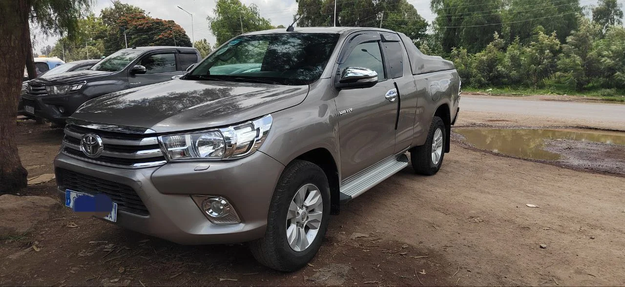 2017 Model-Toyota Hilux Rvo Kin Cab