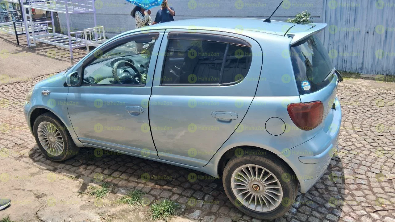 2004 Model-Toyota Vitz