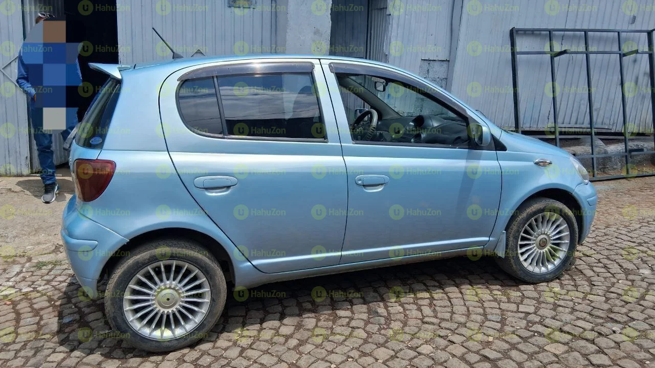2004 Model-Toyota Vitz