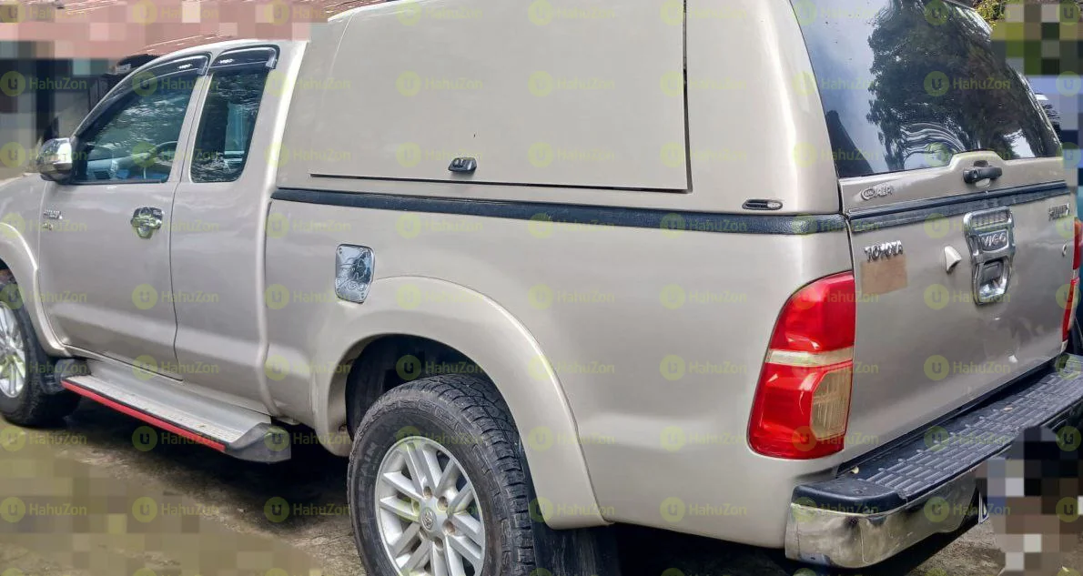 2015 Model-Toyota Hilux Kin-Cab