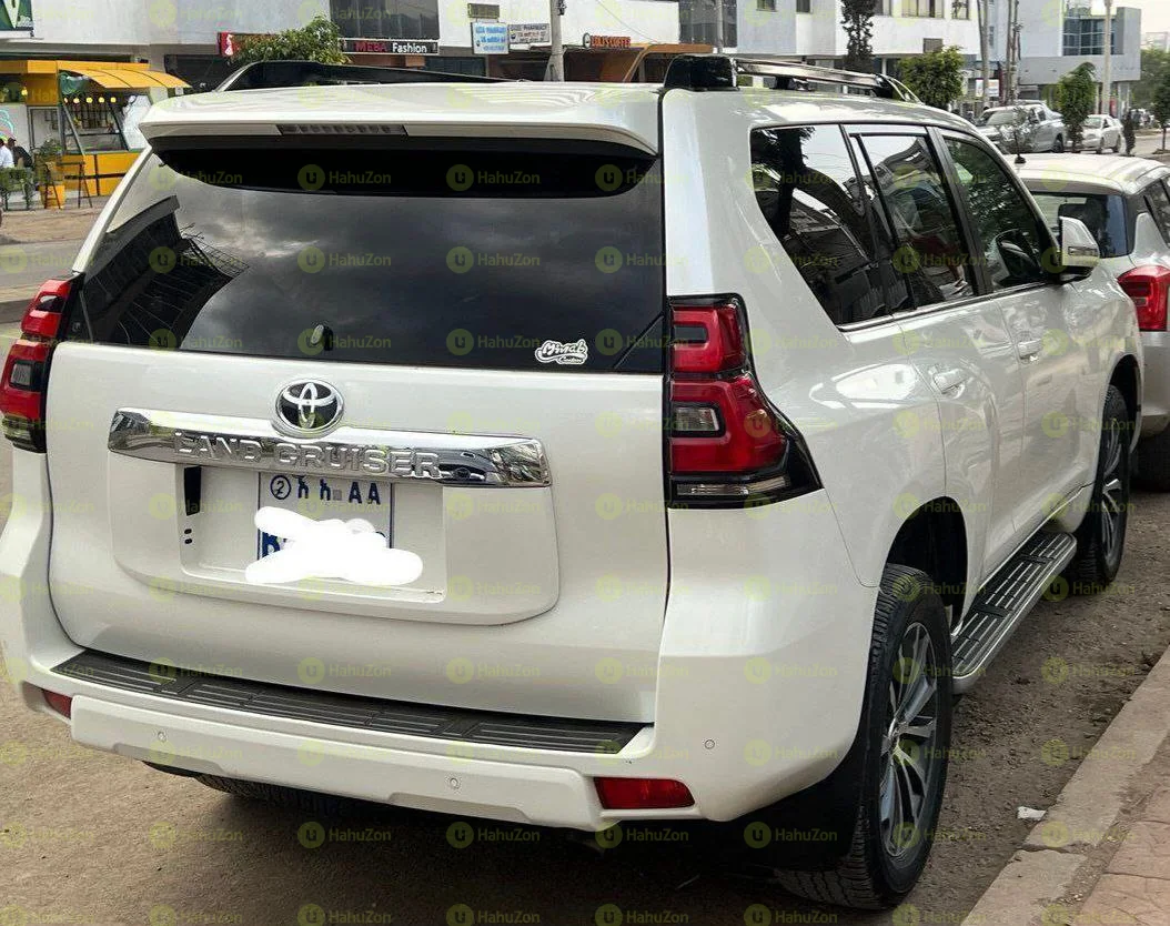 2019 Model-Land Cruiser Prado