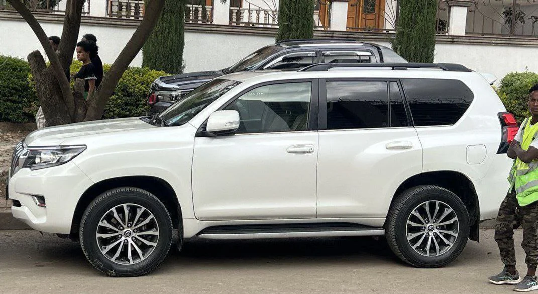 2019 Model-Land Cruiser Prado