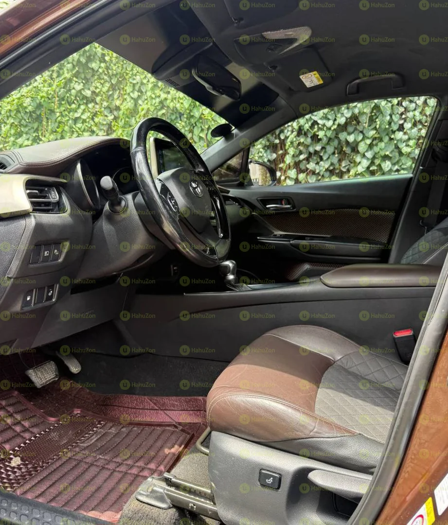 2017 Model-Toyota Ch-R