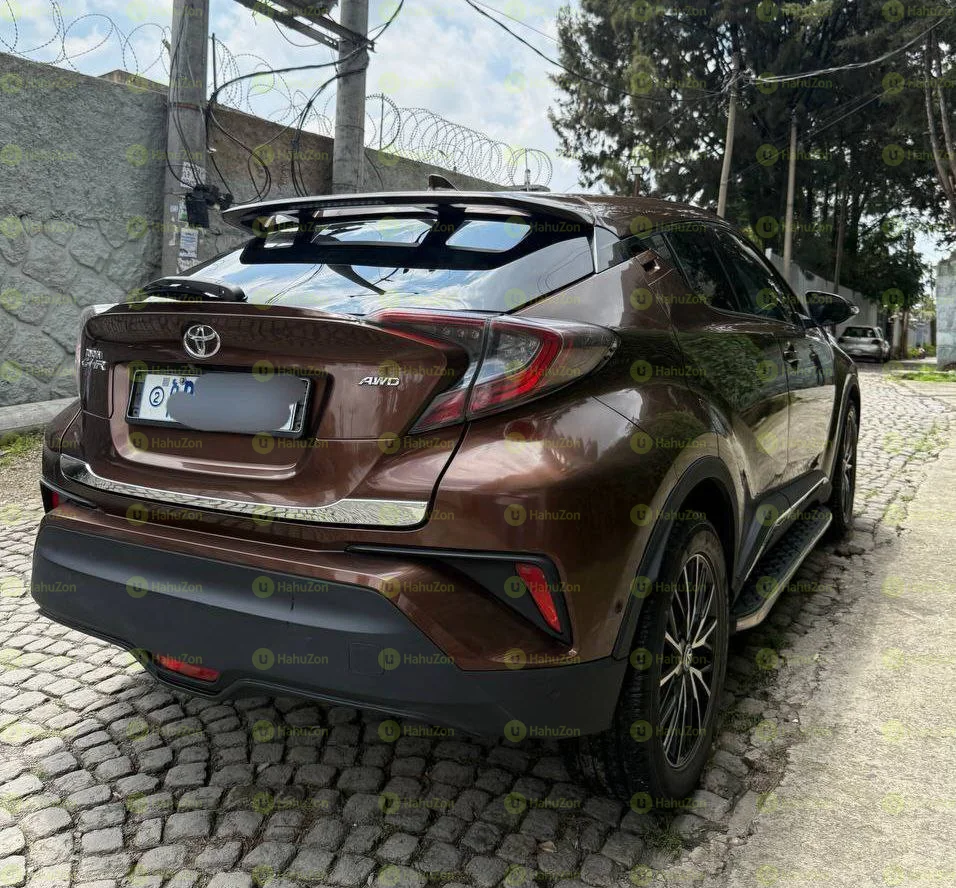 2017 Model-Toyota Ch-R