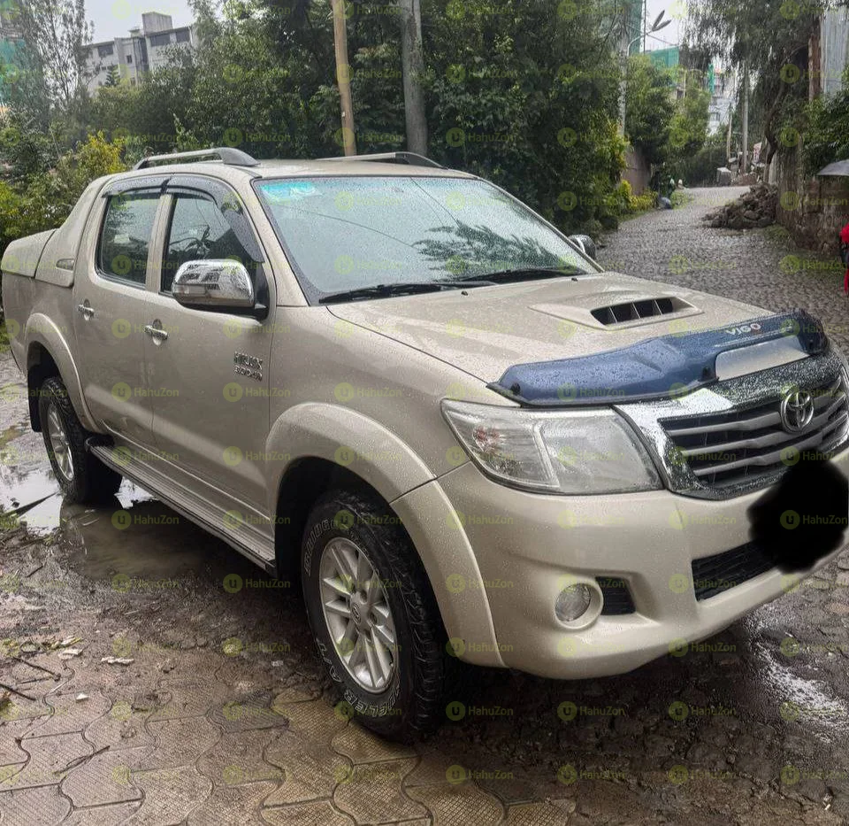 2015 Model-Toyota Hiluxe Double Cap