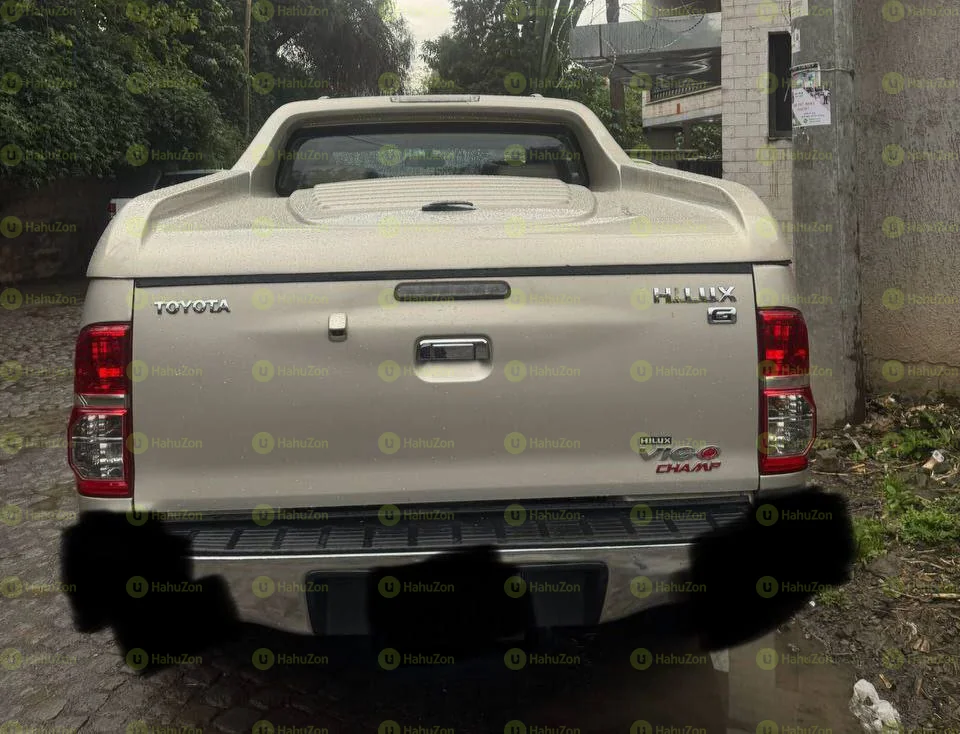 2015 Model-Toyota Hiluxe Double Cap