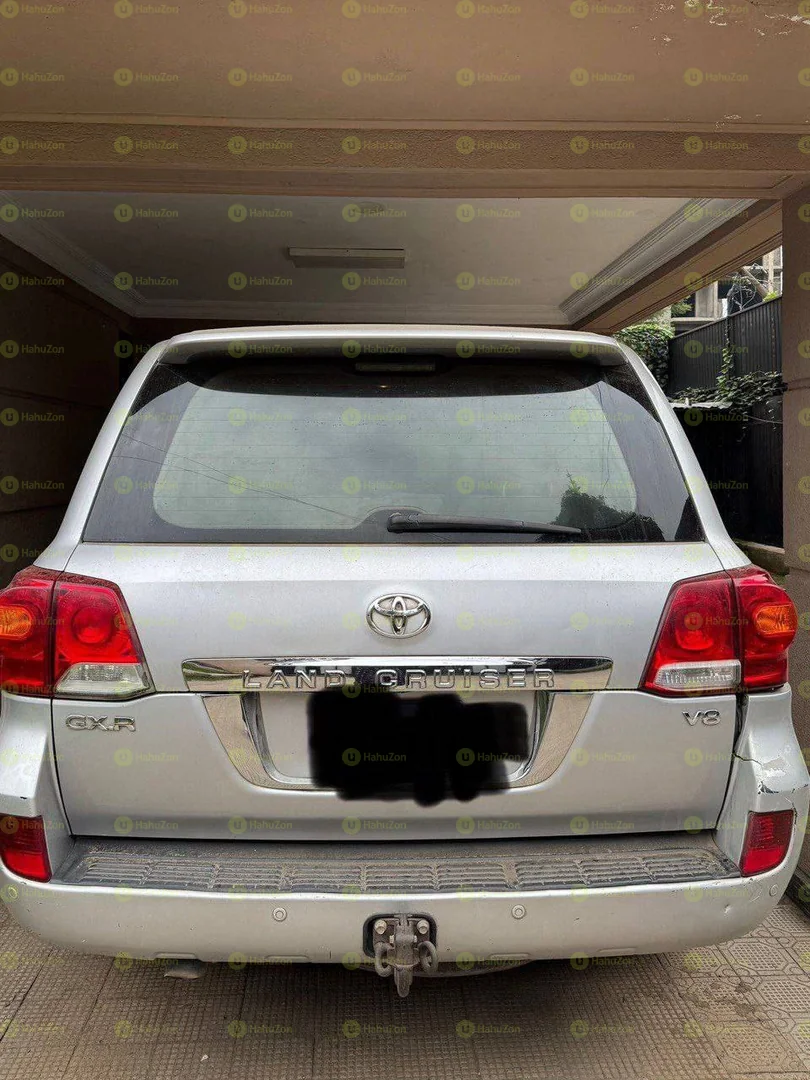 2013 Model-Toyota Landcruiser G-XR