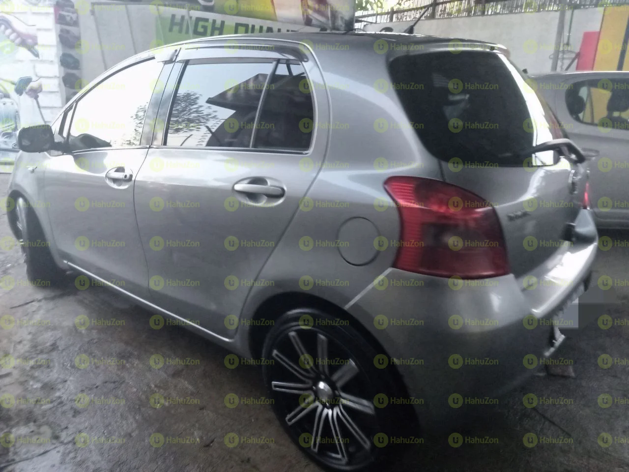 2006 Model-Toyota Yaris Compact