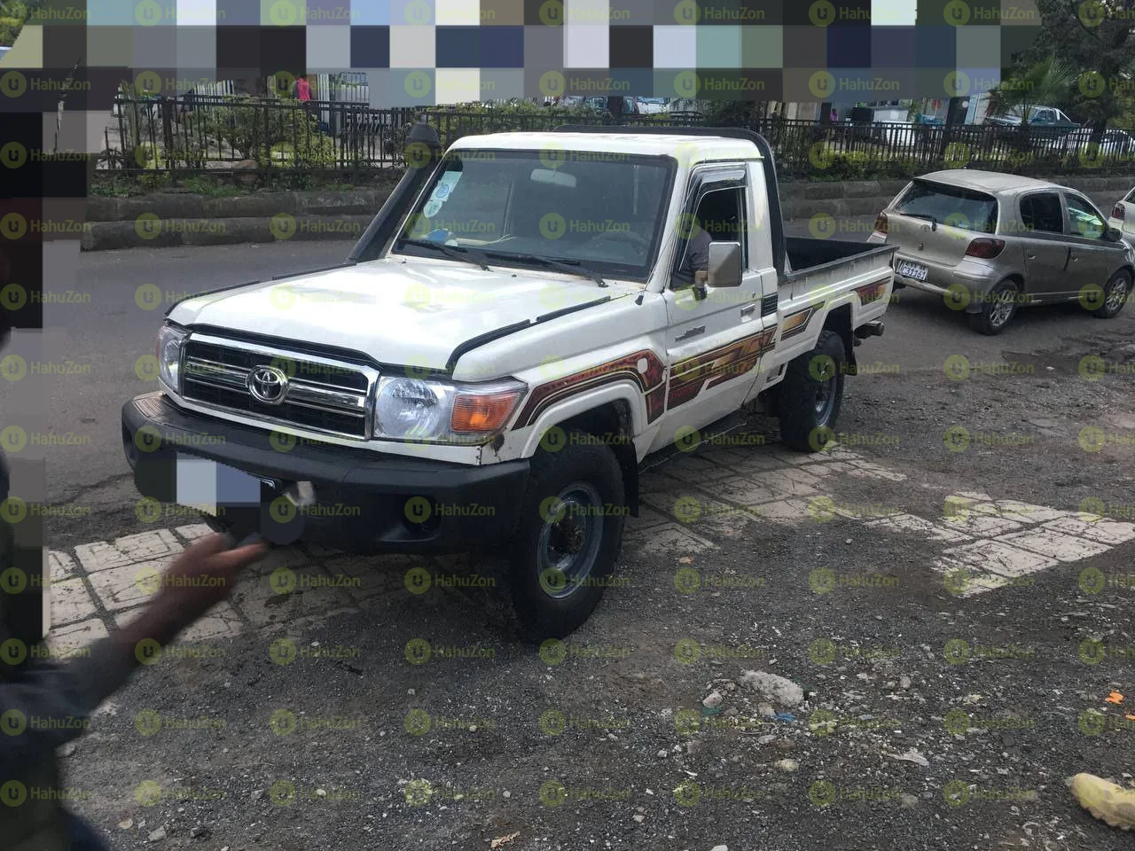 20211 Model-Toyota Long Base Kin Cab