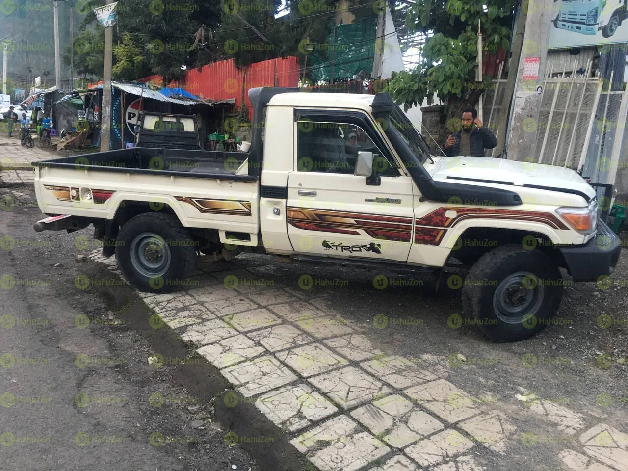 20211 Model-Toyota Long Base Kin Cab