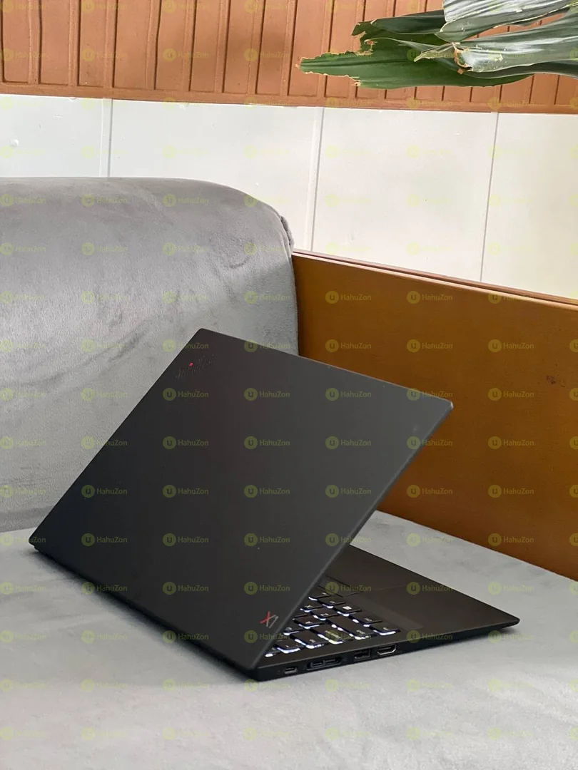 Lenovo X1 Carbon  Core i7 8Th Generation Laptop