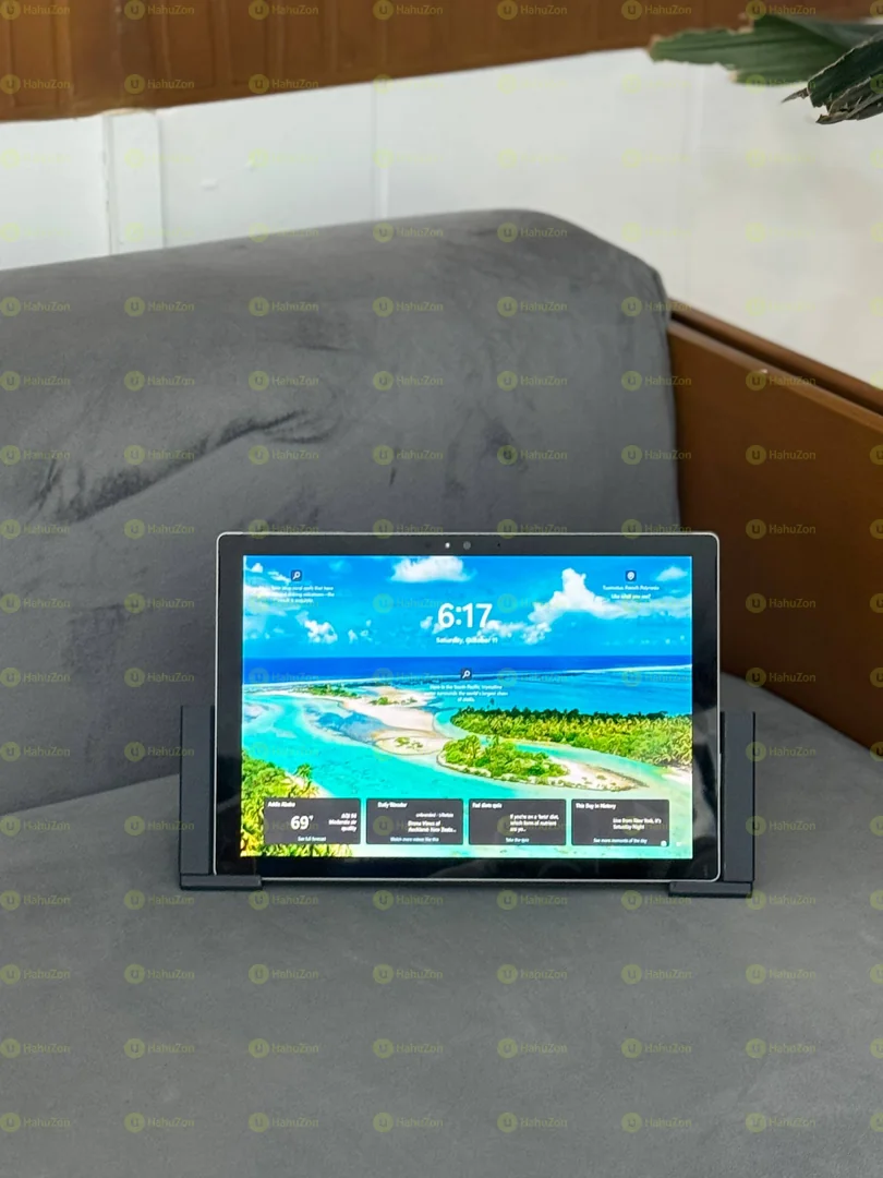 MicroSoft Surface Pro 4 Core i5 6Th Generation Laptop