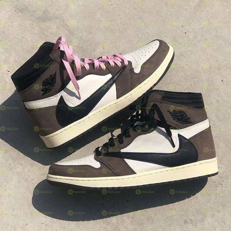 Jordan 1 low X Travis Scott Shoes