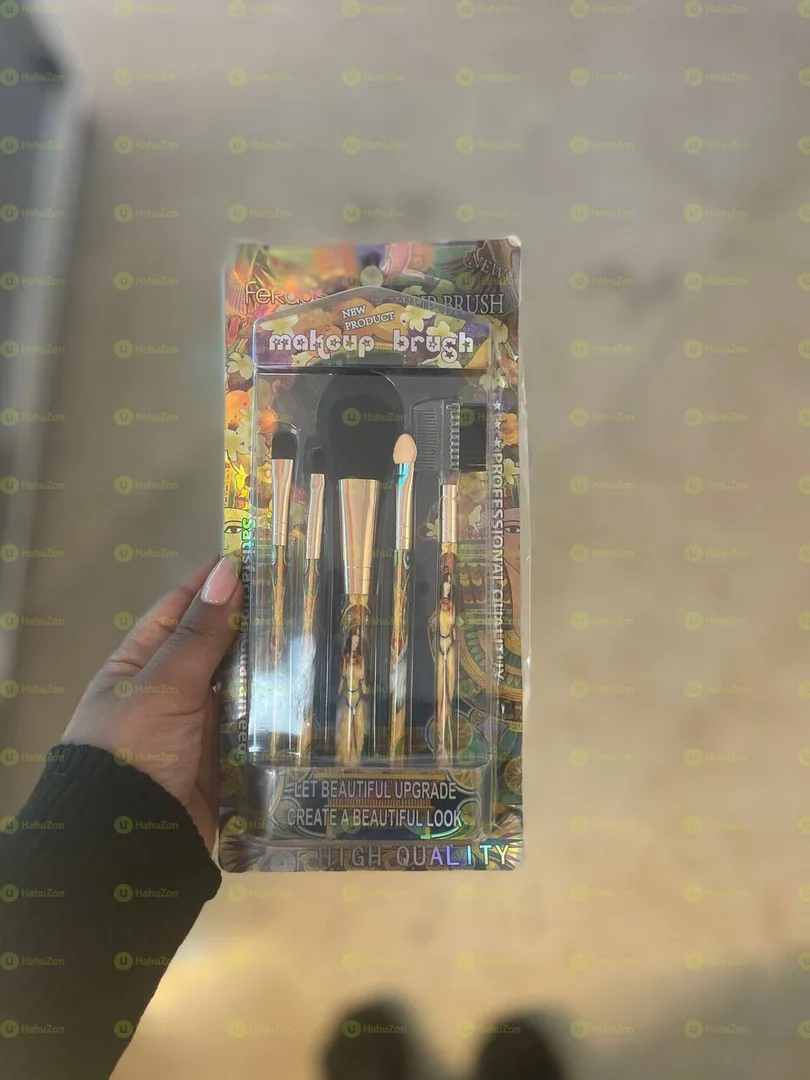 Makeup Brush and Blender Sponge