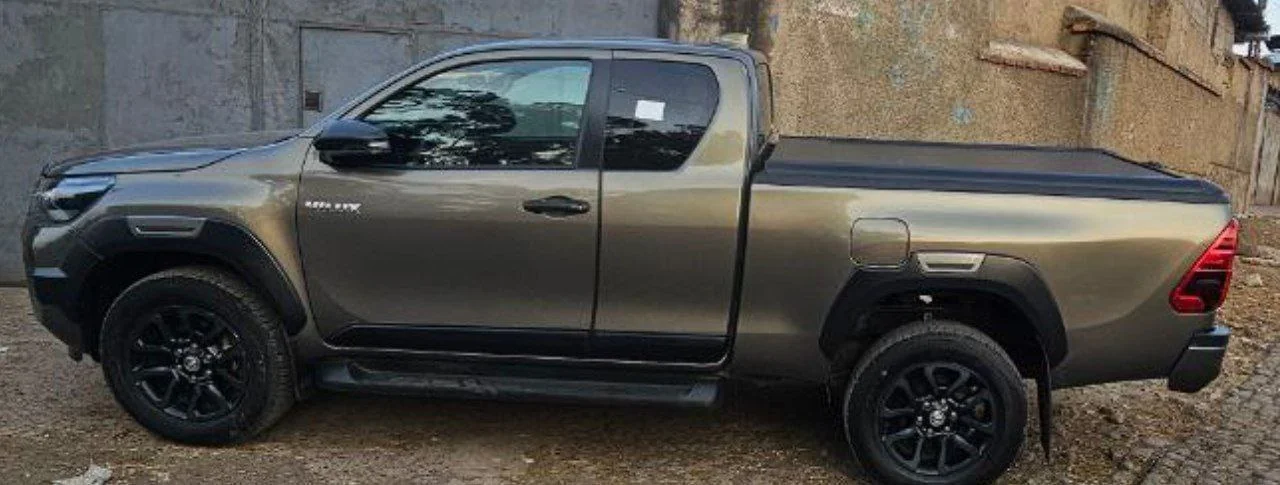 2023 Model-Toyota Hilux Invincible